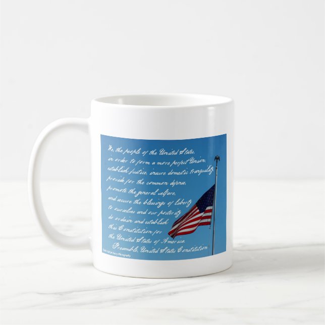 Taza de la bandera del preámbulo de la (Izquierda)