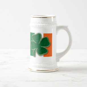 Taza de la bandera del trébol