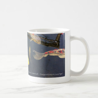 Taza de la charca de Koi del cuaderno de un