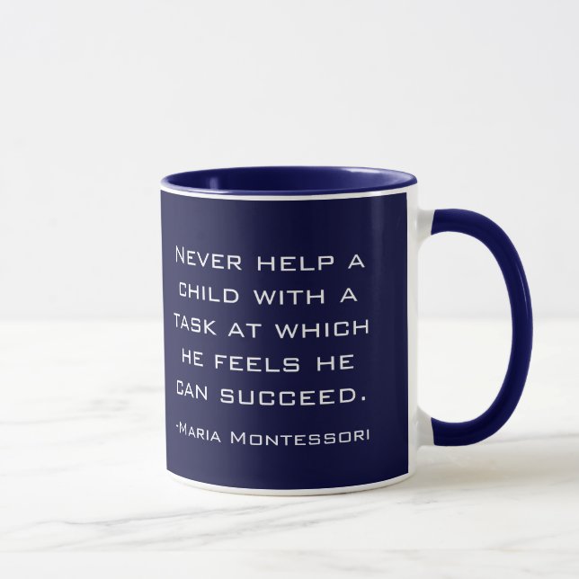 Taza de la cita de Maria Montessori (Derecha)