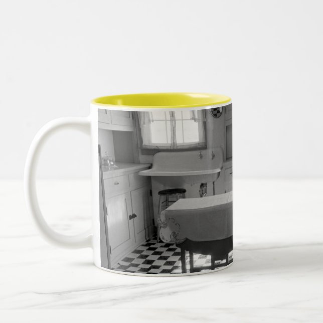 Taza de la cocina de la granja de la Depresión-Era (Izquierda)