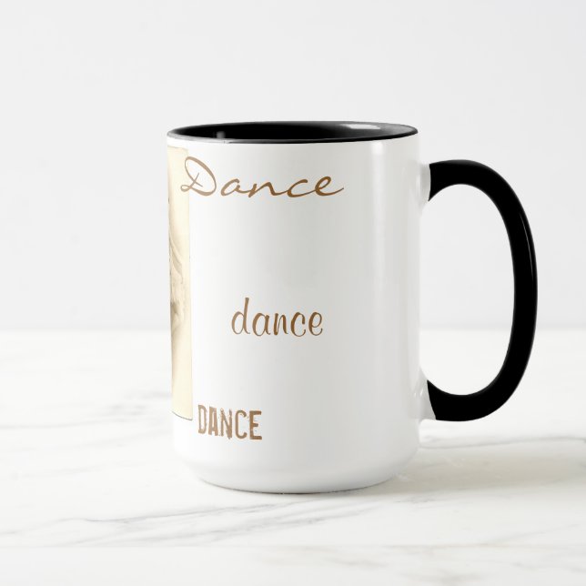 Taza de la danza de los bailarines de ballet del (Derecha)
