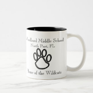 Taza de la escuela secundaria del arbolado