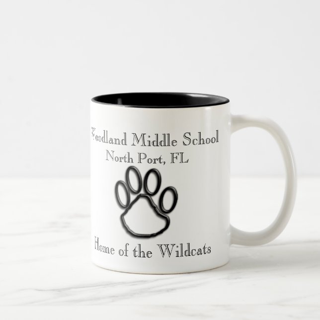 Taza de la escuela secundaria del arbolado (Derecha)