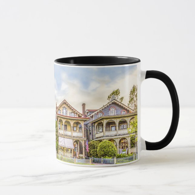 Taza de la fila de la casa del Victorian (Derecha)