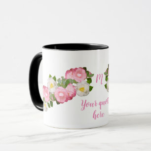 Taza de la flor con el texto de encargo