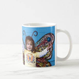 Taza de la mariposa de Eliza - medio