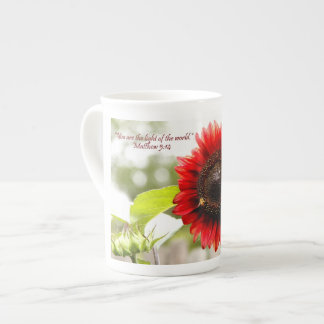 Taza de la porcelana de hueso del girasol con