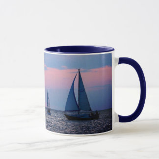 Taza de la puesta del sol de 3 veleros