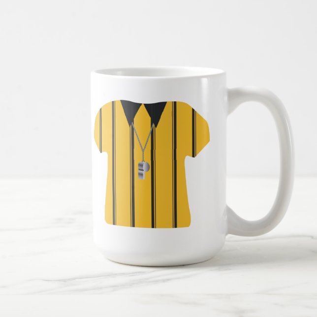 Taza de la referencia del fútbol (Derecha)
