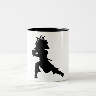 Taza de la silueta del guerrero del samurai