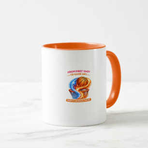 Taza de Mamá de Baloncesto – Ella está detrás de c