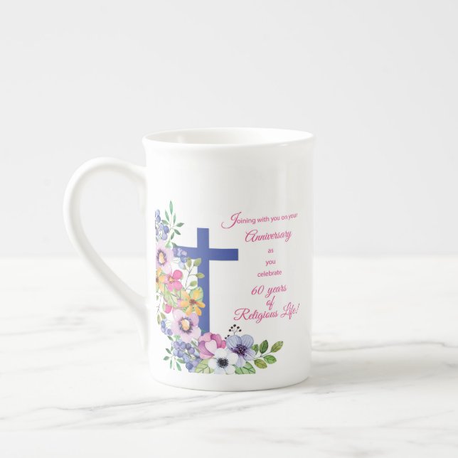 Taza De Porcelana 60° Aniversario, monja, Cruz de la Vida Religiosa (Izquierda)