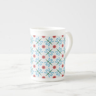 Taza De Porcelana Alimentos de agua rosada y libélulas huelen a Chin