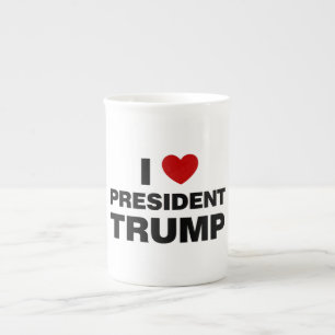 Taza De Porcelana Amo el corazón del presidente Trump