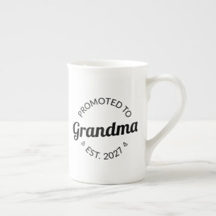 Taza De Porcelana Ascendida a Abuela Desde 2027 Nueva Nana Yo