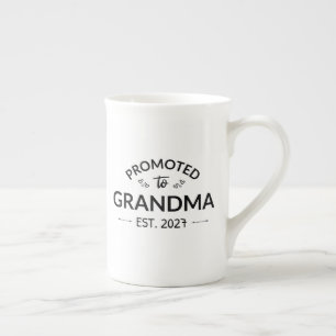 Taza De Porcelana Ascendida a Abuela Est 2027 Nueva Nana II