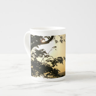 Taza De Porcelana Atardecer a través de árboles II Fotografía tropic