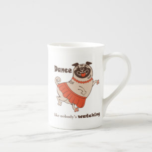 Taza De Porcelana Baile como si nadie viera a Pug Chica