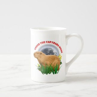 Taza De Porcelana Bajo la Luna del Carpincho Carpincho Divertido 