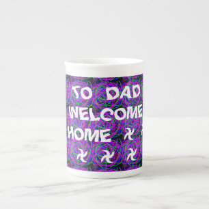TAZA DE PORCELANA BIENVENIDO A CASA PAPÁ COLOR PURPLE MIXTO