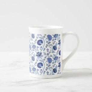 Taza De Porcelana Blues del patrón floral jacobeo en blanco