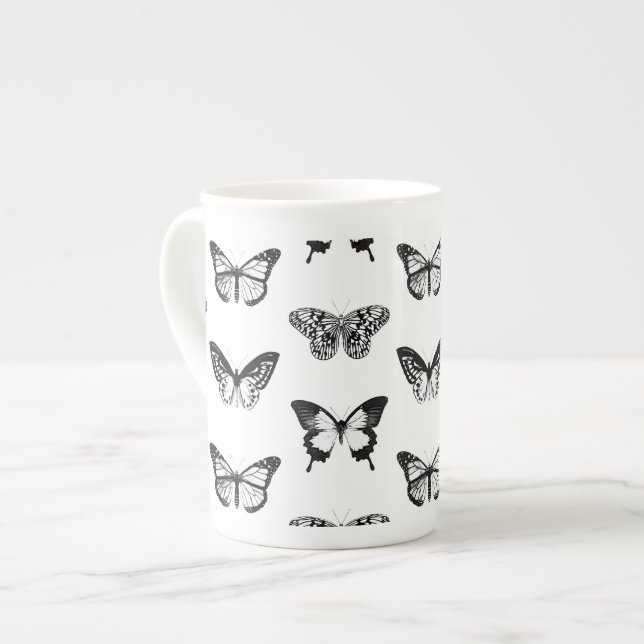 Taza De Porcelana Bosquejo de la mariposa, blanco y negro (Izquierda)