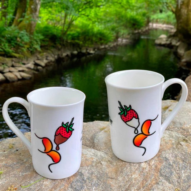 Taza De Porcelana ¡¡¡buceando muackS!!! Fresa y chocolate (Enjoy dipping yourself into life with this beautiful muackS!!! mugs. Photo sent by a customer.)