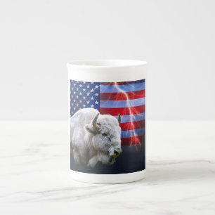 Taza De Porcelana Búfalo Blanco Con Bandera Estadounidense Y Rayo