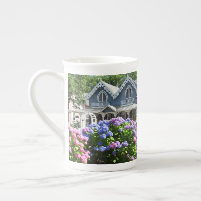 Taza De Porcelana Casas de campo e hidrangeas - Viñedo de Martha (Izquierda)