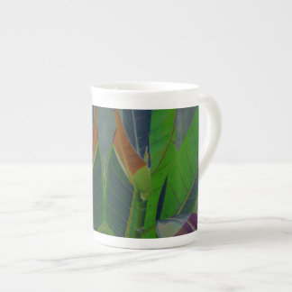 Taza De Porcelana Cierre de las hojas verdes