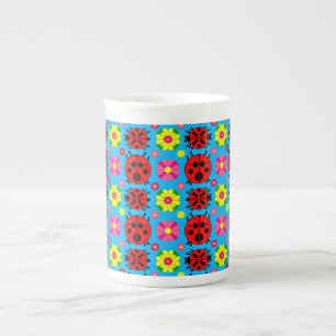 Taza De Porcelana Coccinelas y flores coloridas