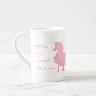 Taza De Porcelana Creo en el unicornio rosa invisible.