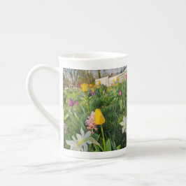 Taza de porcelana de hueso