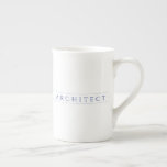 Taza de porcelana de hueso ARCHITECT / Azul marino<br><div class="desc">El diseño en esta taza de porcelana de hueso ARCHITECT es la palabra ARQUITECTO, en azul marino, enmarcada por una línea delgada arriba y abajo, en ambos lados. Cambie fácilmente "ARQUITECTO" con "Personalice esta plantilla". Cambie la fuente con Editar diseño y Editar texto. * Otras tazas y productos coincidentes están...</div>