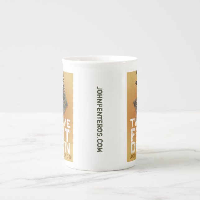 Taza De Porcelana Doce pies abajo asaltan (Frente)