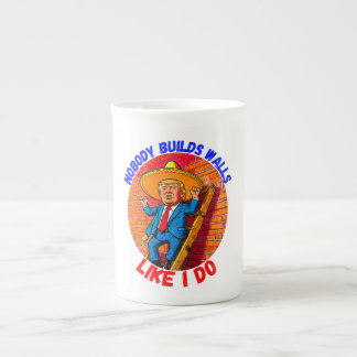 TAZA DE PORCELANA DONALD TRUMP- NADIE CONSTRUYE PAREDES COMO YO