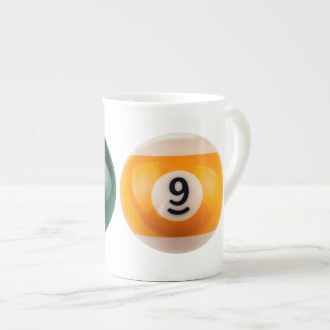 Taza De Porcelana El billar duro 69 de SlipperyJoe con una bola de b (Derecha)