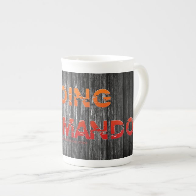 Taza De Porcelana El comando Going Commando de SlipperyJoe atrevida  (Derecha)
