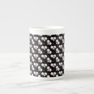 Taza De Porcelana Elegante patrón floral blanco sobre fondo negro