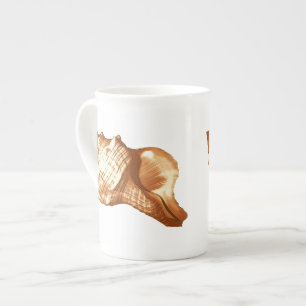 Taza De Porcelana Esbozo de concha de concha - marrón, blanco y tost
