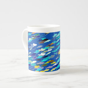 Taza De Porcelana Escuela de peces, azul oscuro, blanco y turquesa