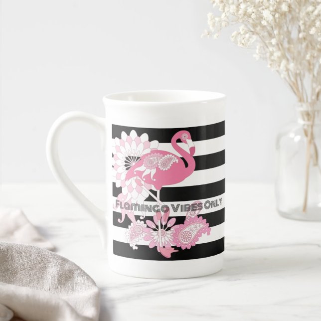 Taza De Porcelana Flamingo rosa de franja blanca y negra moderna (Subido por el creador)