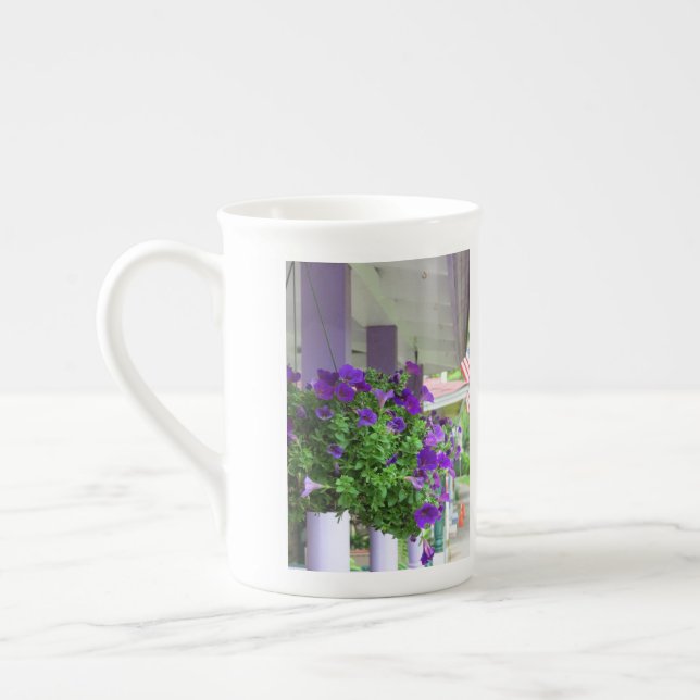Taza De Porcelana Flores moradas - Viñedo de Martha (Izquierda)