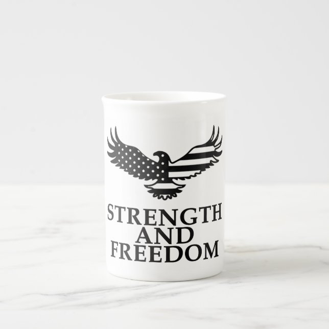 Taza De Porcelana Fuerza y libertad (Frente)