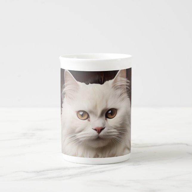 Taza De Porcelana Gato blanco majestuoso (Frente)