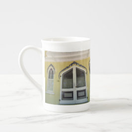 Taza De Porcelana Gingerbread de llama amarillo - Viñedo de Martha