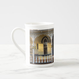 Taza De Porcelana Glow Porch Gingerbread - Viñedo de Martha