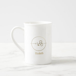 Taza De Porcelana Gold Medical Stethoscope Heartbeat Nombre personal