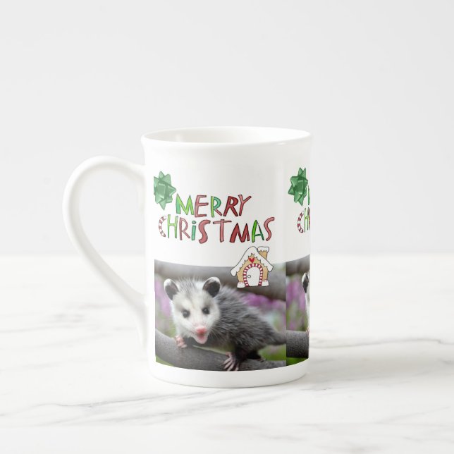 Taza De Porcelana Green Merry Christmas Opossum (Izquierda)